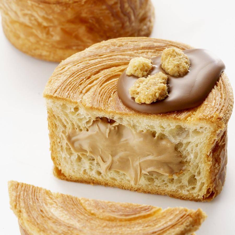 Nueva crema blanca de avellanas Chocovic para pastelería y bollería