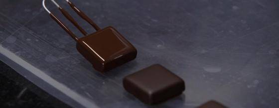 How to dip in chocolate?
